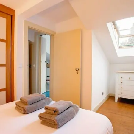 Apartment Balcony In Center *