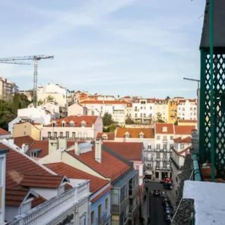Balcony In Center Apartment *